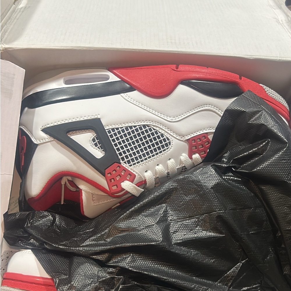 Fire red Jordan 4
